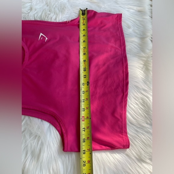 Gymshark Training Crop Tank - Size Medium - Picture 6 of 9